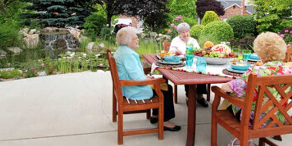 How Can Assisted Home Care Services Improve My Loved One’s Quality of Life