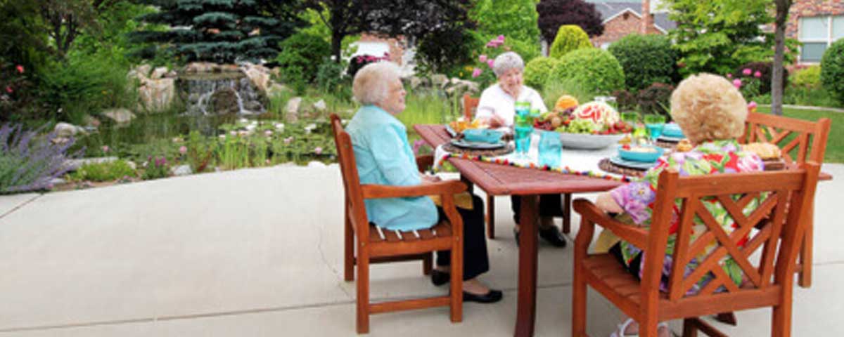 How Can Assisted Home Care Services Improve My Loved One’s Quality of Life